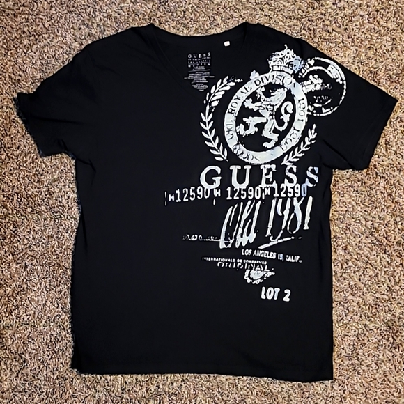 Guess T shirt - Picture 1 of 3
